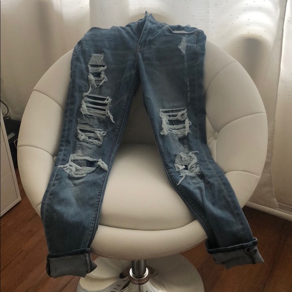 Cropped distressed jeans - Picture 2 of 5